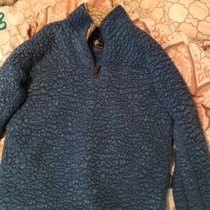 Live oak brand Blue fur pull over